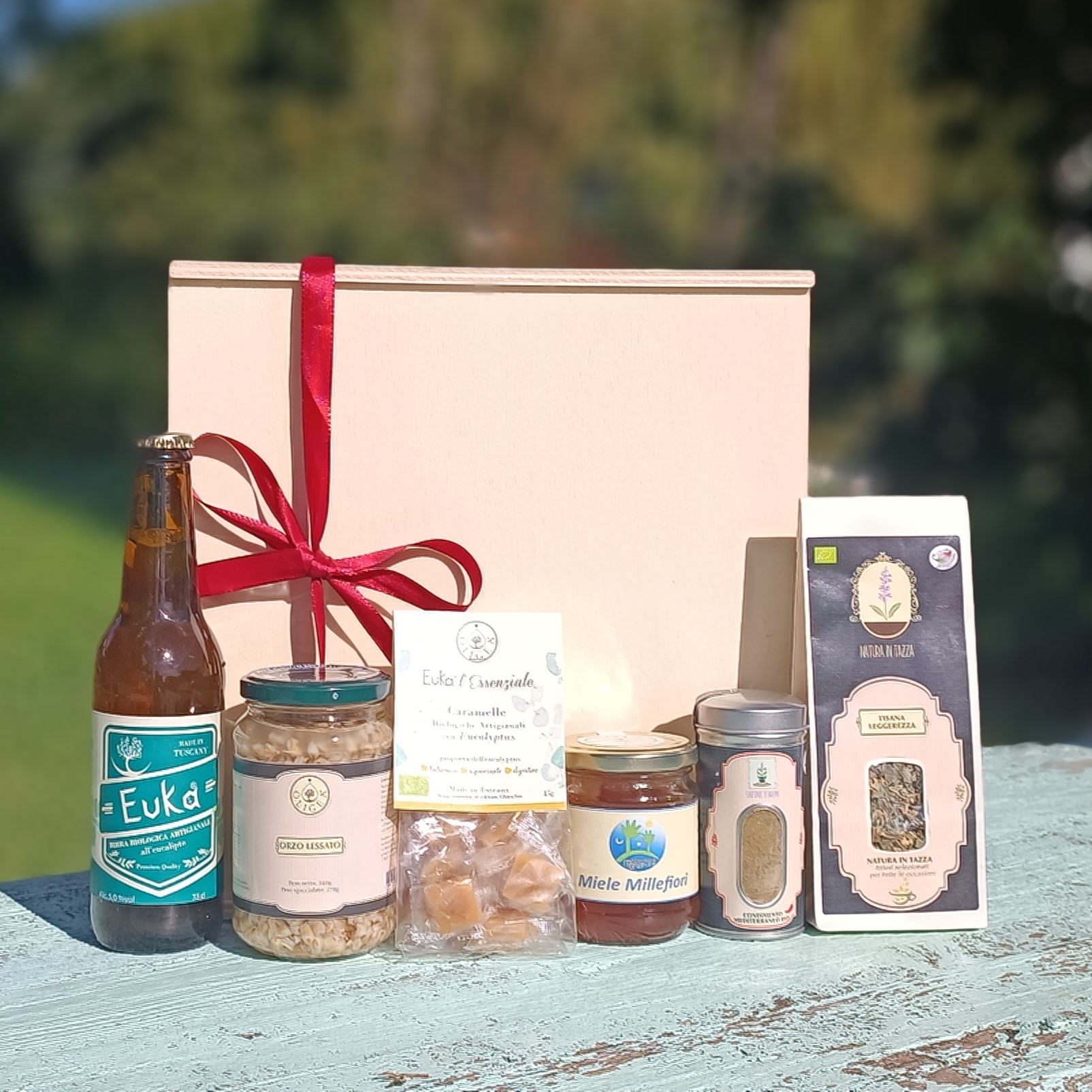Box regalo “Sapori di Toscana” – Eccellenze biologiche e artigianali Oligea Birra artigianale biologica, miele (1)